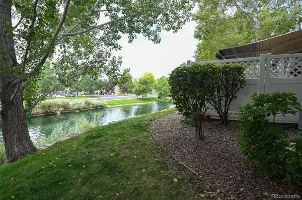 Arvada, CO 80004,6327 Deframe WAY