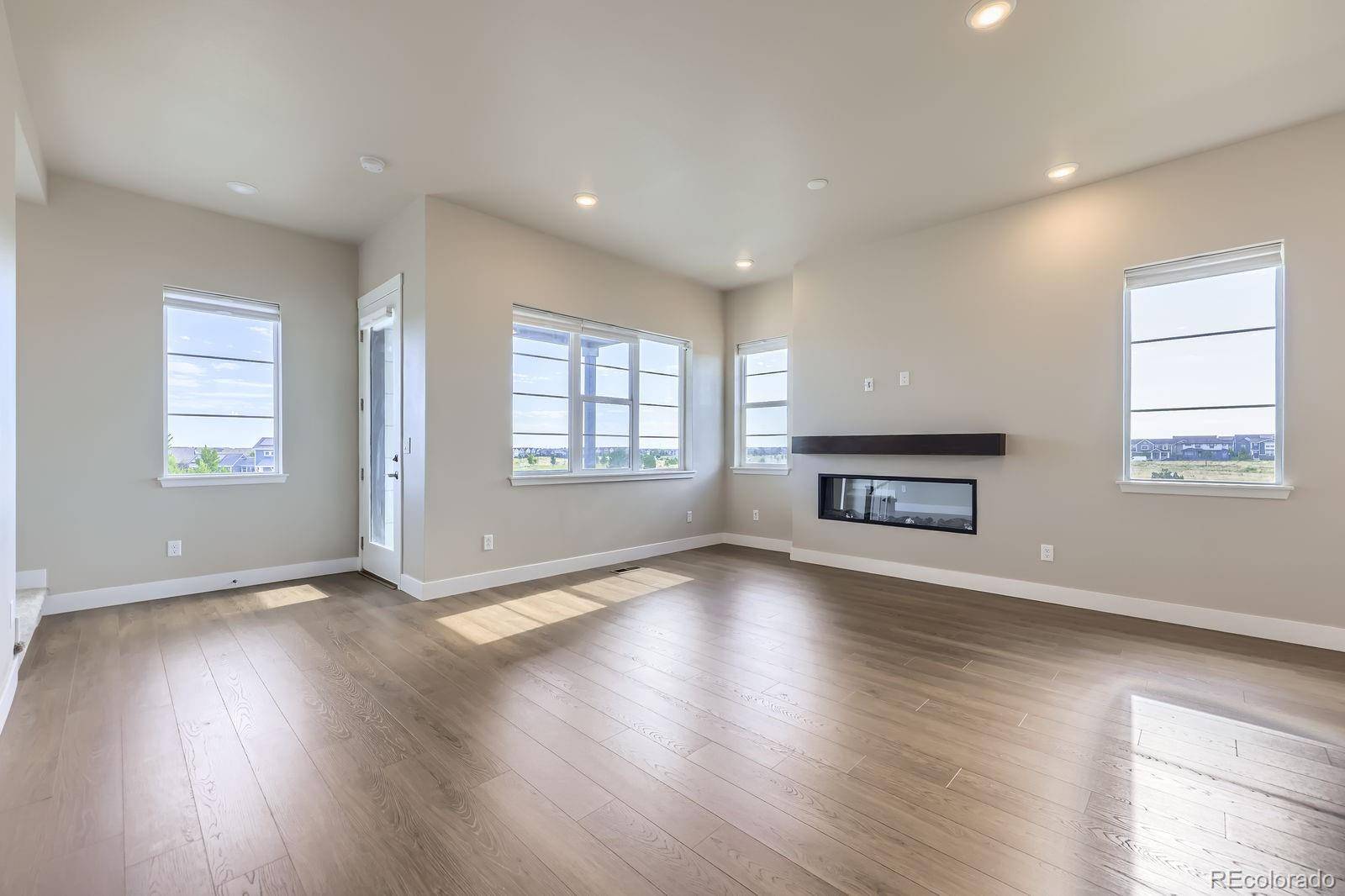 Denver, CO 80238,9436 E 57h AVE