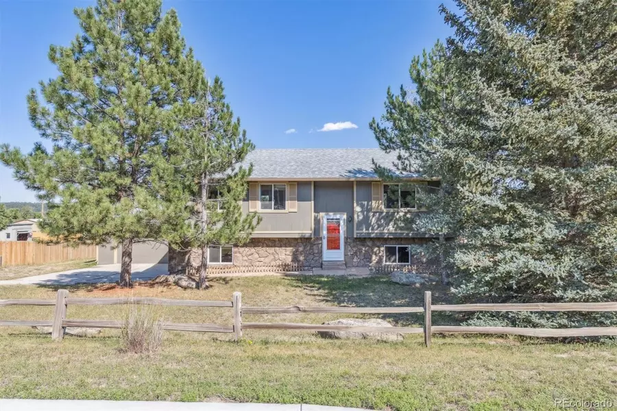 550 S Pearl ST, Elizabeth, CO 80107