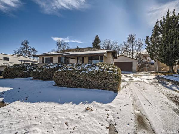 6890 W Oregon DR, Lakewood, CO 80232