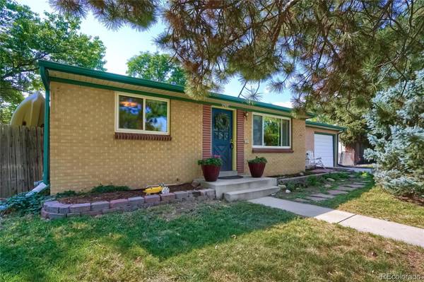 9834 W 53rd PL, Arvada, CO 80002