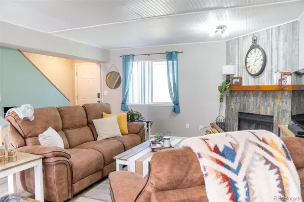 Colorado Springs, CO 80915,1874 Lanka LN