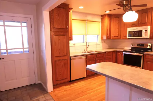 Lakewood, CO 80226,1037 S Owens CT