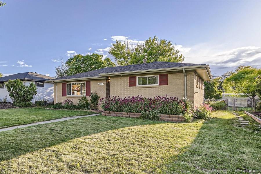 2285 Iola ST, Aurora, CO 80010