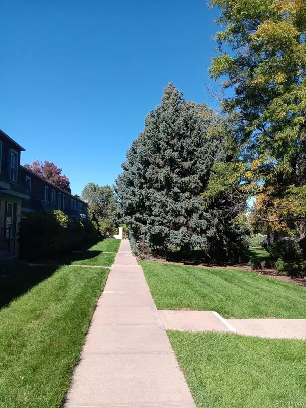 Denver, CO 80231,9320 E Girard AVE #6