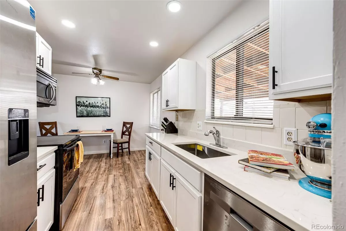 Aurora, CO 80013,3916 S Telluride CT