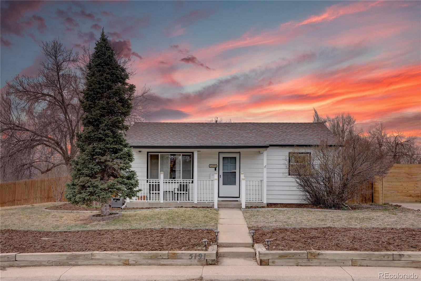 5191 S Logan ST, Littleton, CO 80121