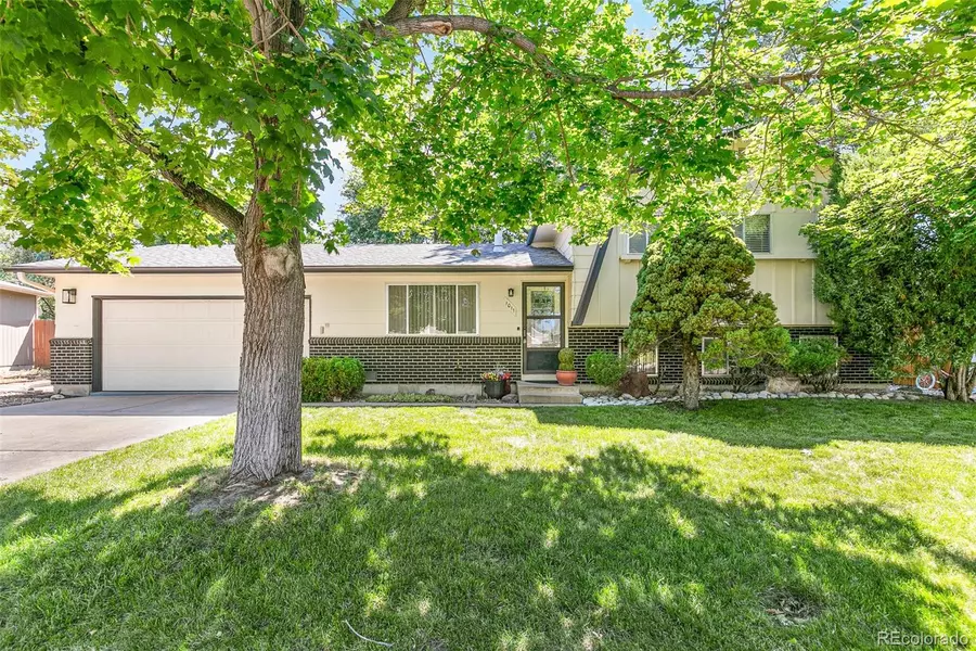 1011 S Nile WAY, Aurora, CO 80012