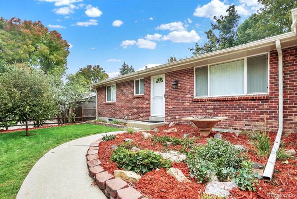 2617 S Flower ST, Lakewood, CO 80227