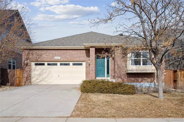 25077 E Canal PL, Aurora, CO 80018