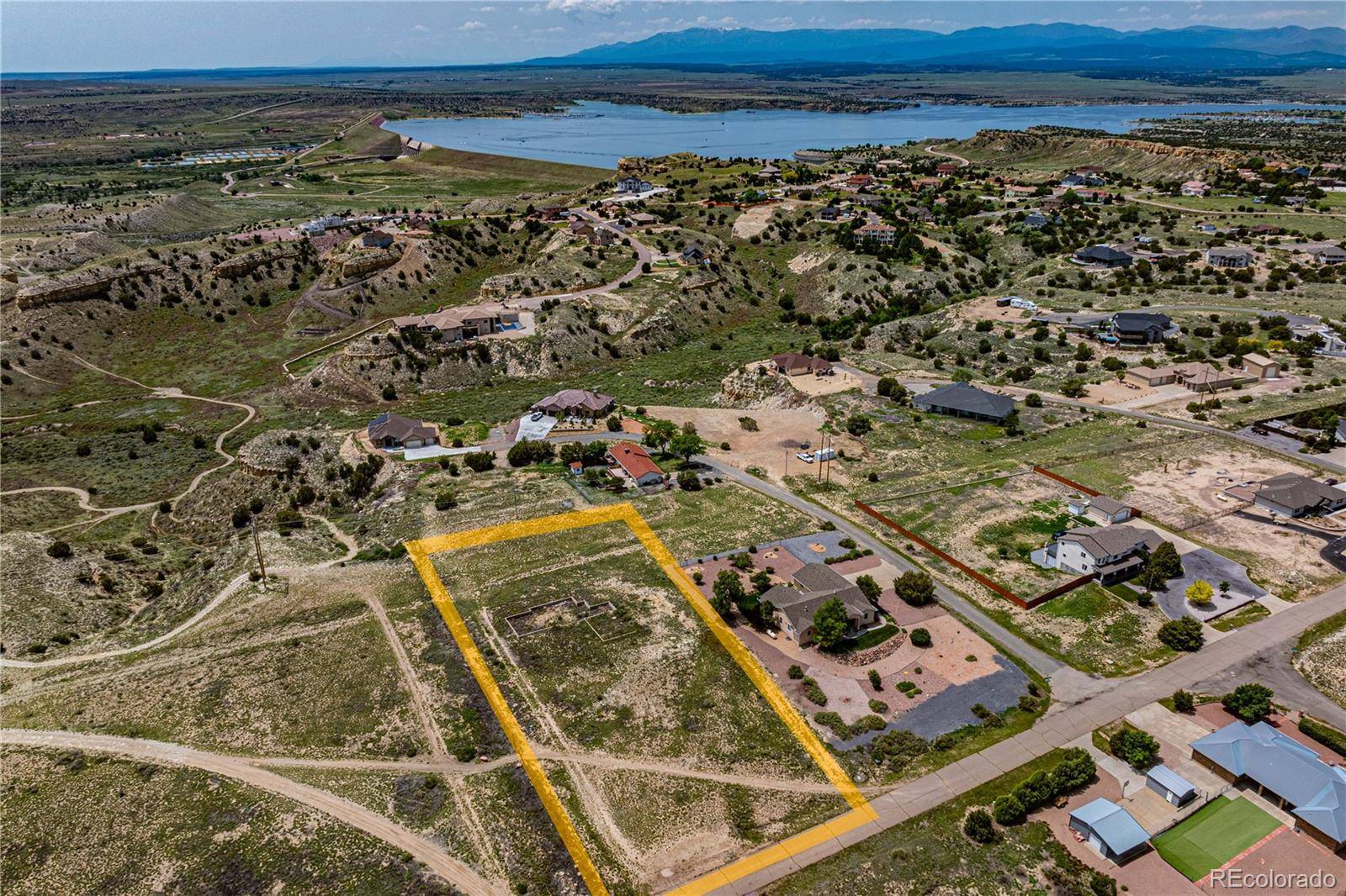 532 E Mountainside DR, Pueblo, CO 81007