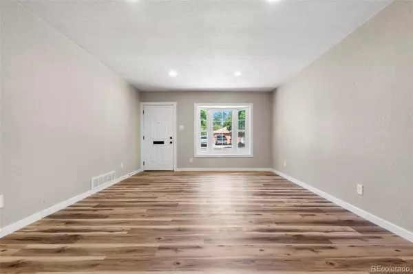 Aurora, CO 80011,1179 Salem ST