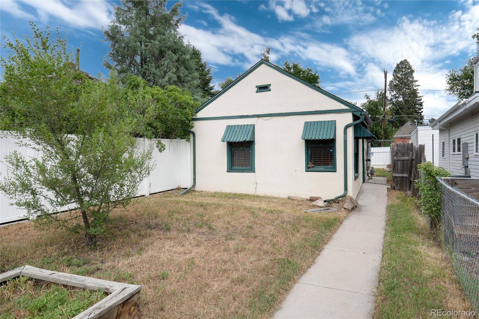 2568 Eaton ST, Edgewater, CO 80214