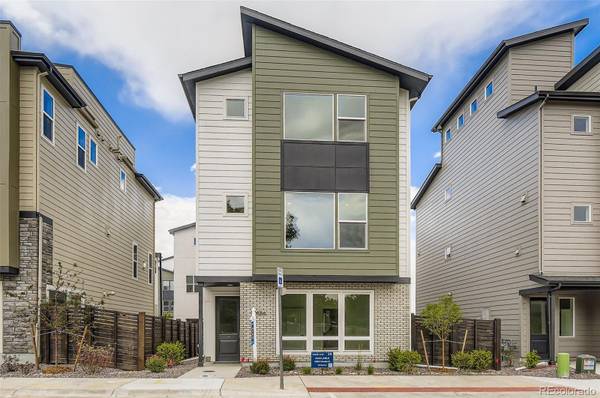 10886 E Hinsdale CIR, Centennial, CO 80112