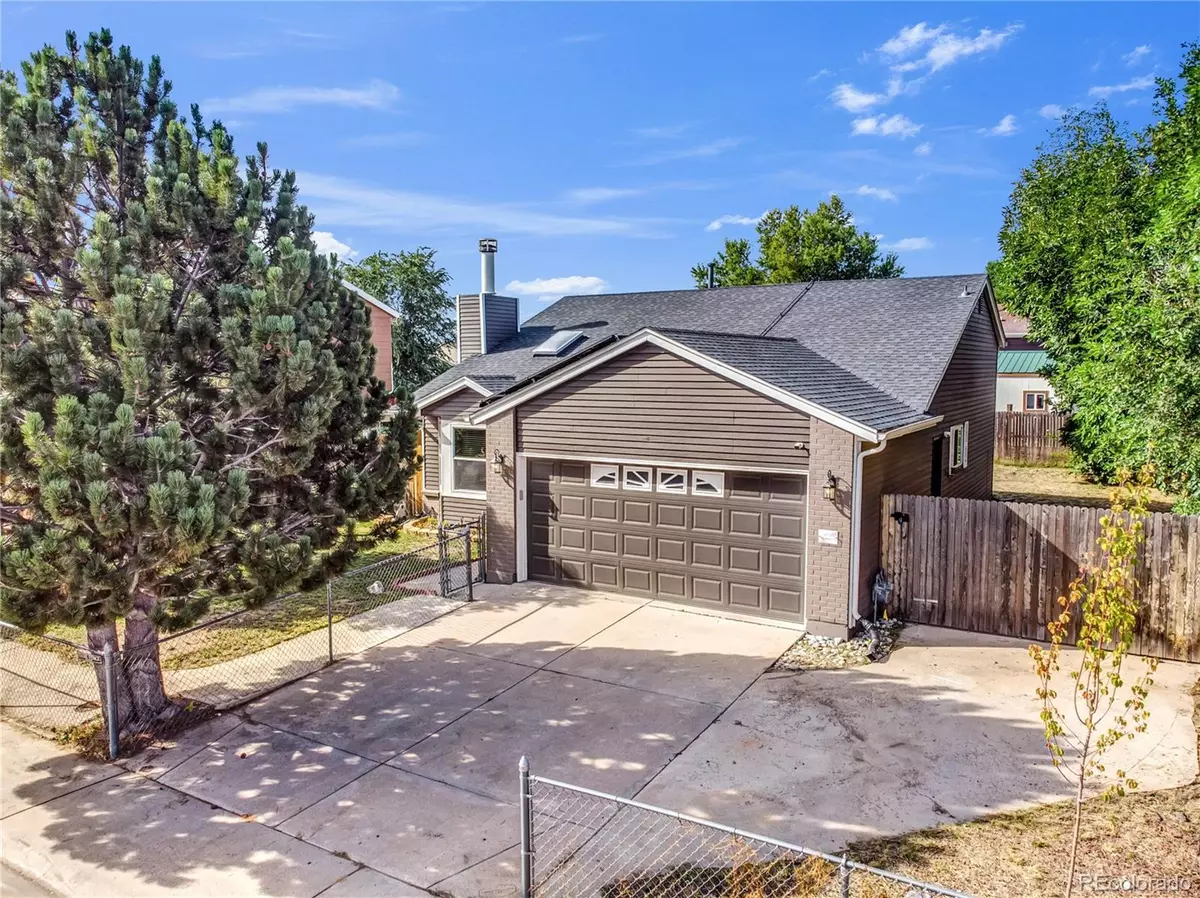 Denver, CO 80239,4523 Deephaven CT