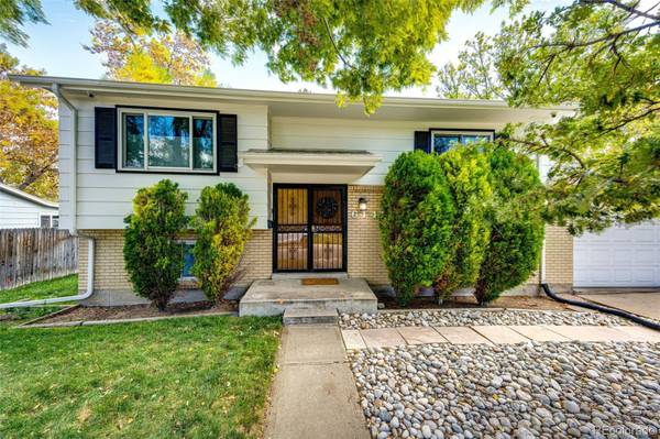 6142 Van Gordon ST, Arvada, CO 80004