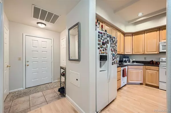 Denver, CO 80206,180 Cook ST #105