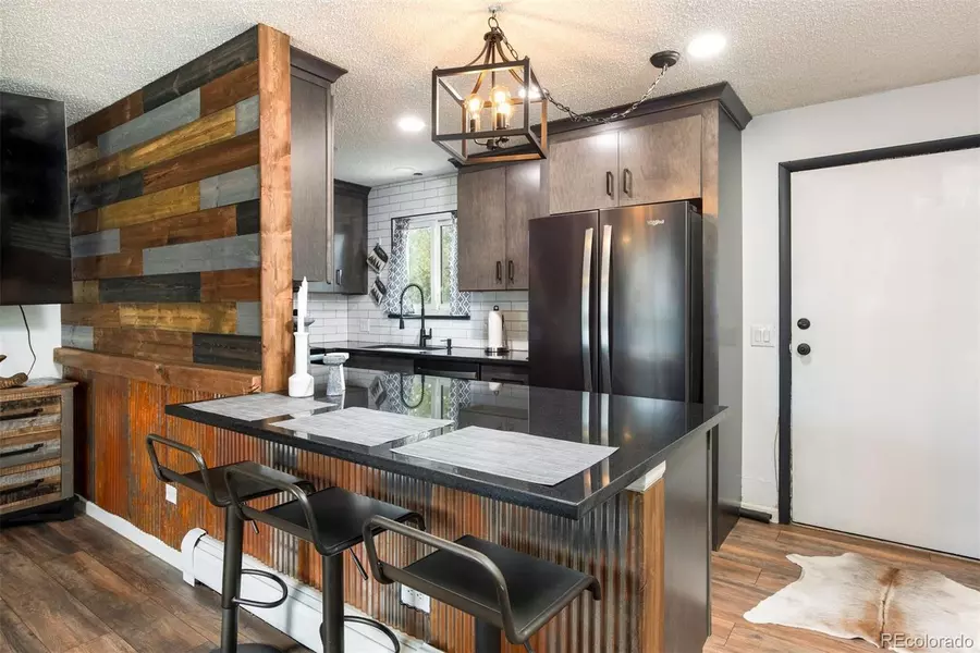 2700 S Holly ST #202, Denver, CO 80222