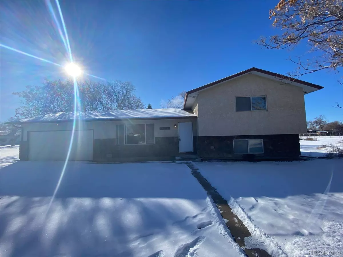 Pueblo, CO 81006,29380 Windrow DR