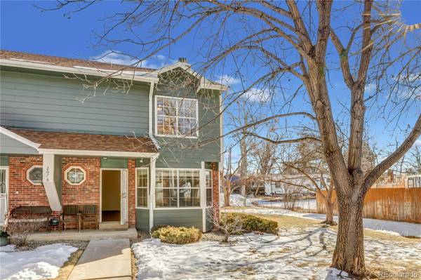 2076 S Balsam ST, Lakewood, CO 80227