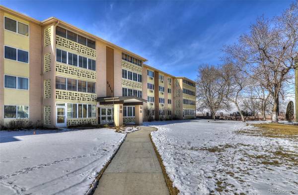 9315 E Center AVE #8C, Denver, CO 80247