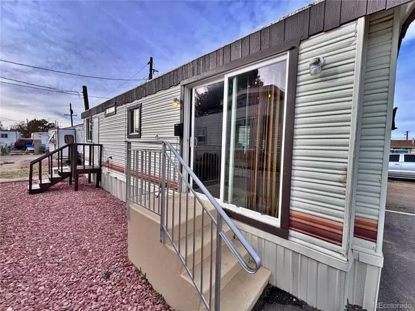 Aurora, CO 80011,15680 E Colfax AVE