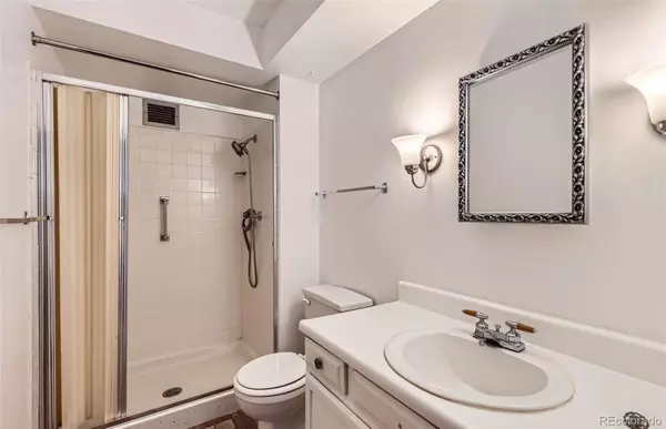 Denver, CO 80224,6940 E Girard AVE #307