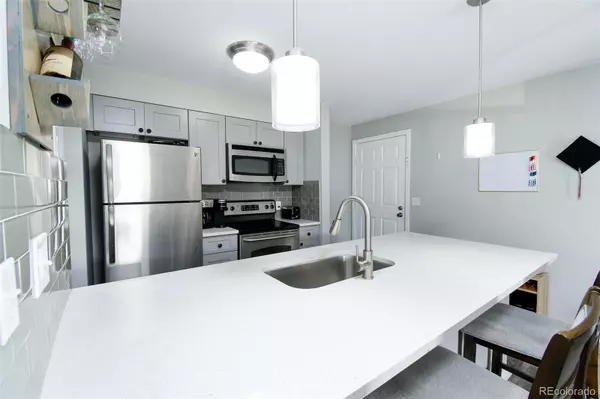 Denver, CO 80231,2575 S Syracuse WAY #B202