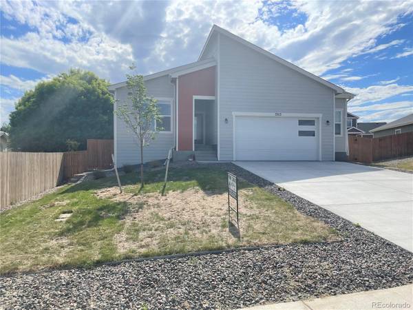 3313 Kingfisher Cove DR, Evans, CO 80620