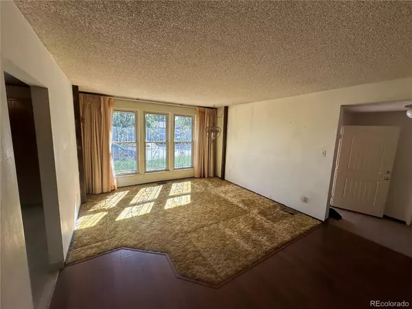 Denver, CO 80239,5393 Billings ST