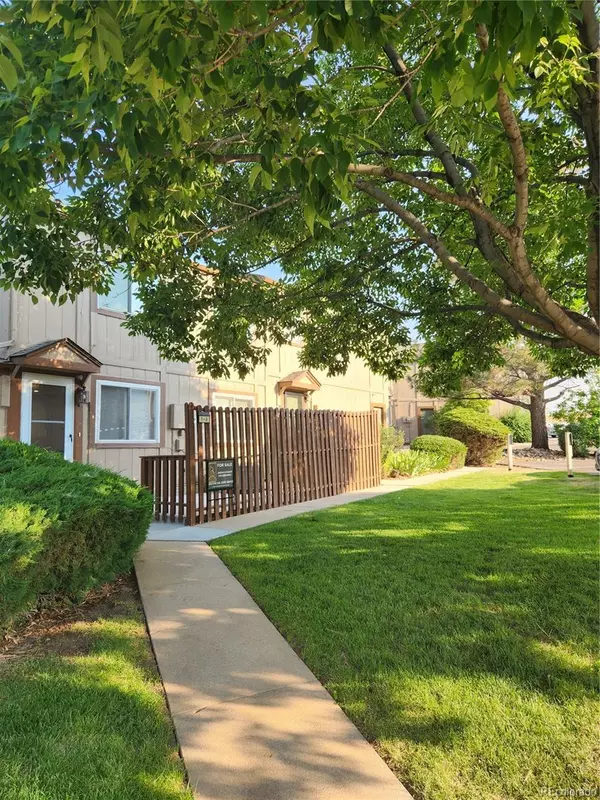 Littleton, CO 80128,7700 W Glasgow PL #1A