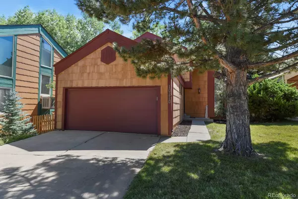 10210 W Alamo PL, Littleton, CO 80127