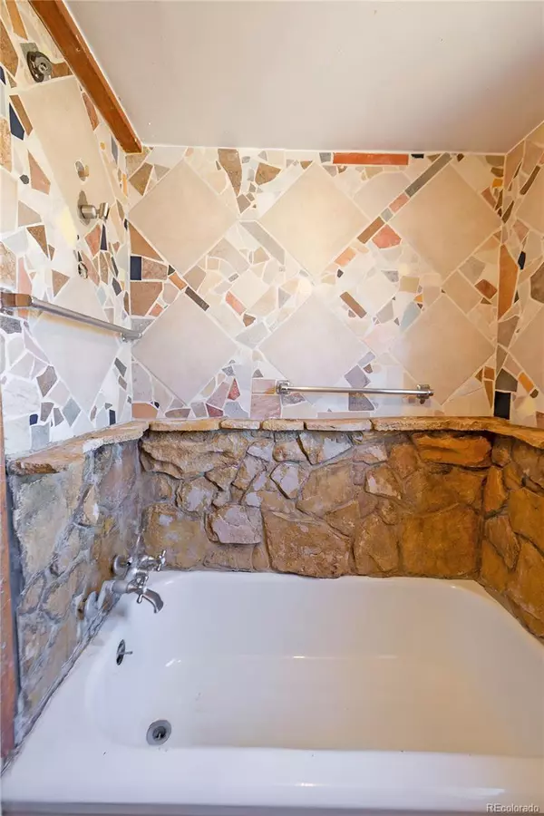 Del Norte, CO 81132,385 Pine ST