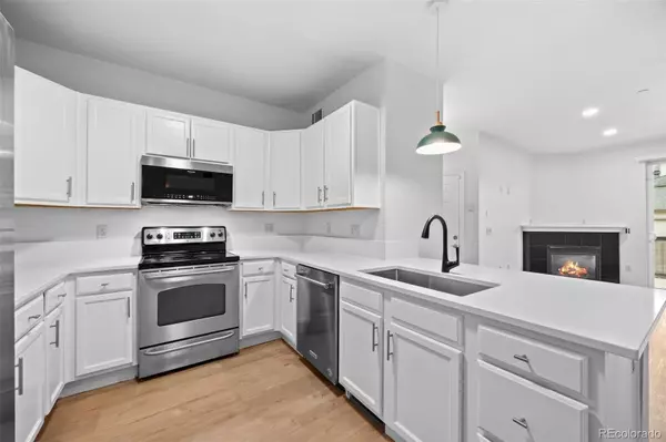 Englewood, CO 80112,7222 S Blackhawk ST #105