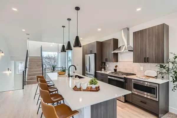 10163 W 38th AVE, Wheat Ridge, CO 80033