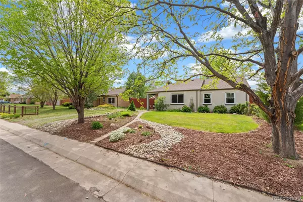 Denver, CO 80207,2965 Ivy ST