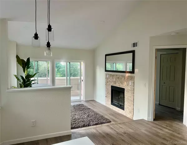 Greenwood Village, CO 80111,6001 S Yosemite ST #E202