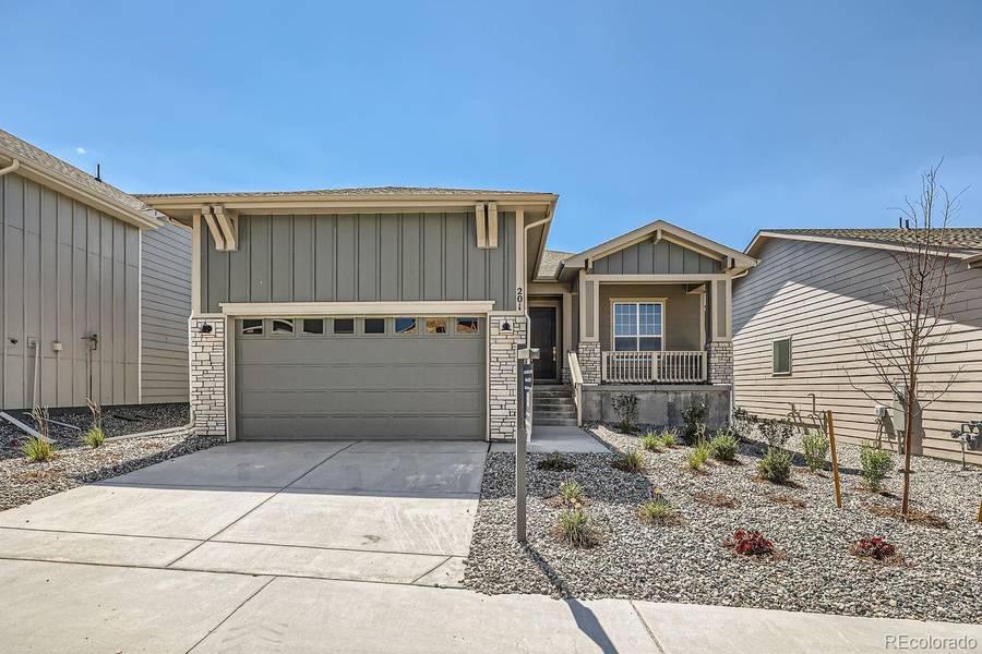 201 Leafy Aster LN, Castle Rock, CO 80104