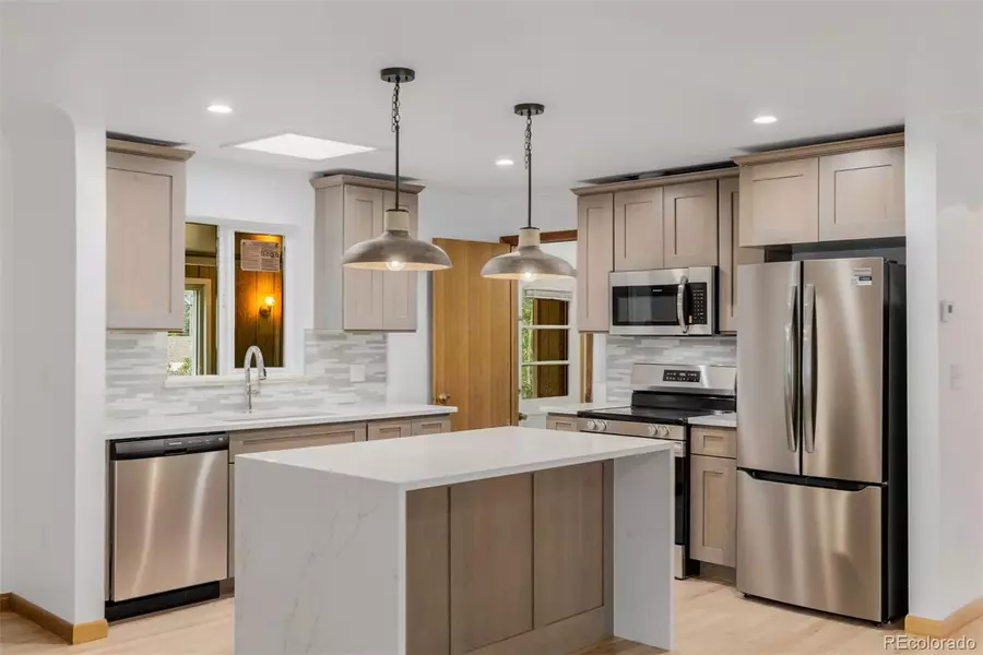 6994 Teller CT, Arvada, CO 80003