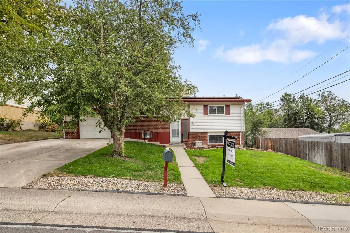 Lakewood, CO 80226,958 S Routt CT