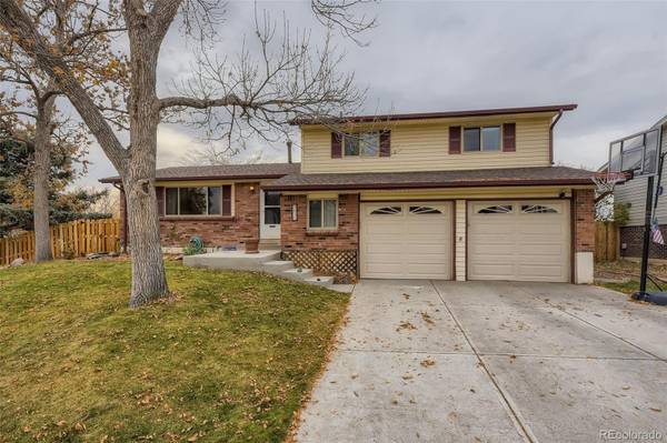 9035 W Swarthmore DR, Littleton, CO 80123