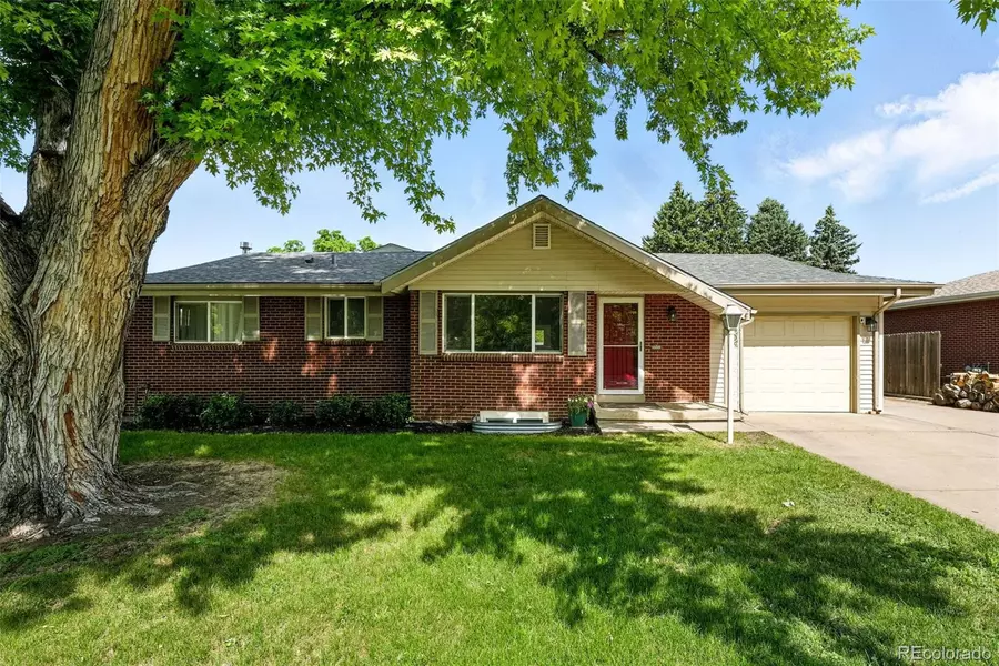 470 S Queen ST, Lakewood, CO 80226