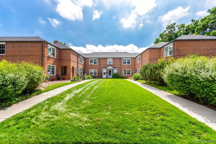 2856 Jasmine ST, Denver, CO 80207