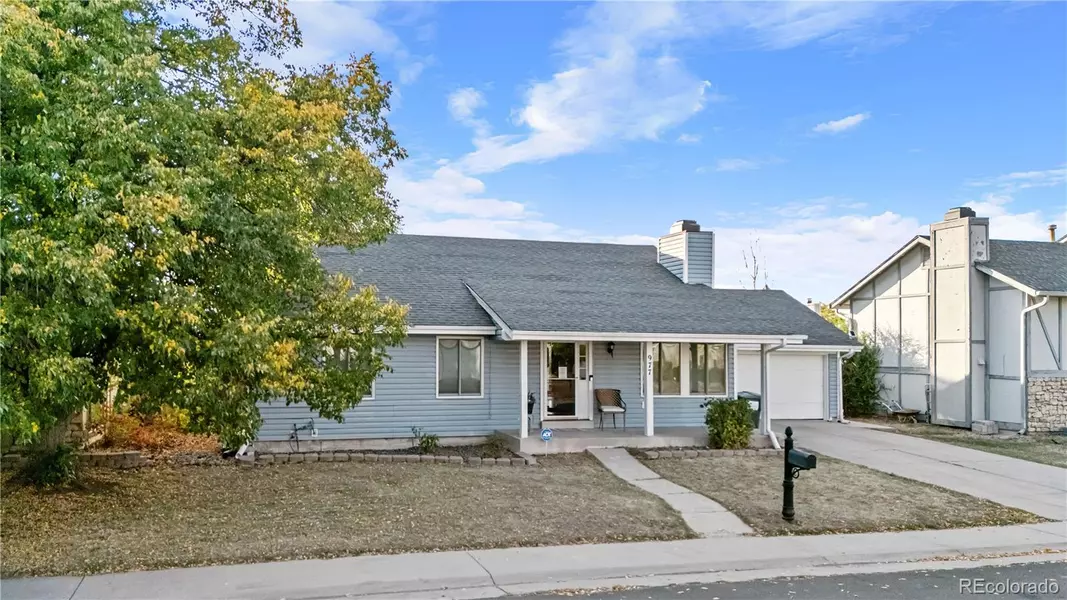 977 S Salida ST, Aurora, CO 80017