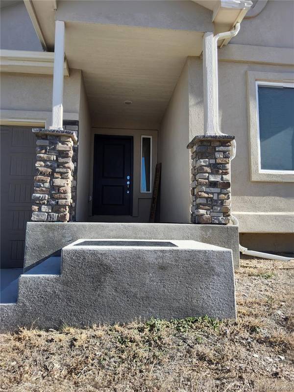 Pueblo, CO 81007,395 W Coral DR