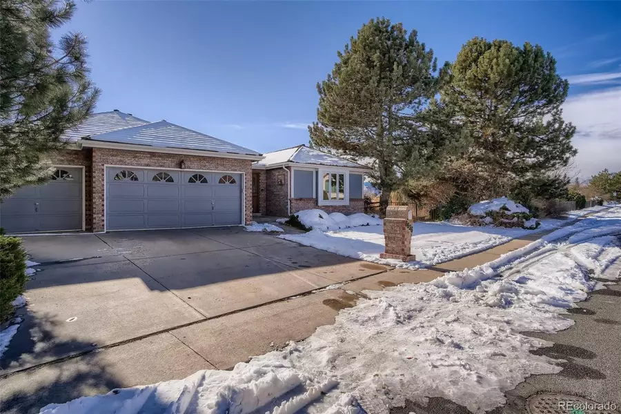 8826 W Iliff AVE, Lakewood, CO 80227