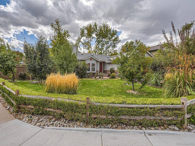 460 Snowy Owl PL, Highlands Ranch, CO 80126