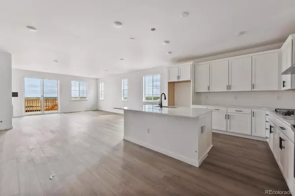 Aurora, CO 80018,25283 E Warren PL