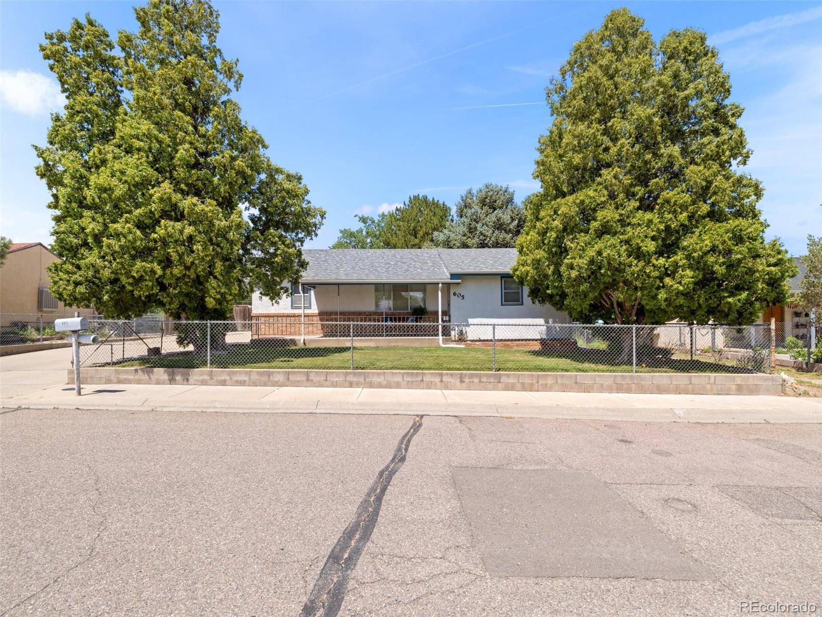 605 Cherry LN, Pueblo, CO 81005