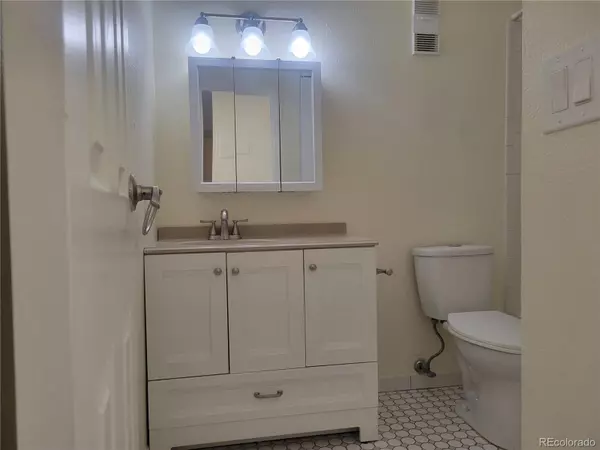 Denver, CO 80227,5995 W Hampden AVE #20A